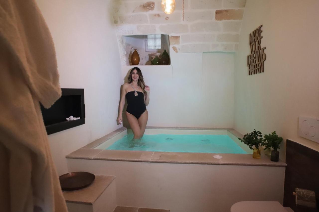 Camilla Luxury Suite オストゥーニ エクステリア 写真