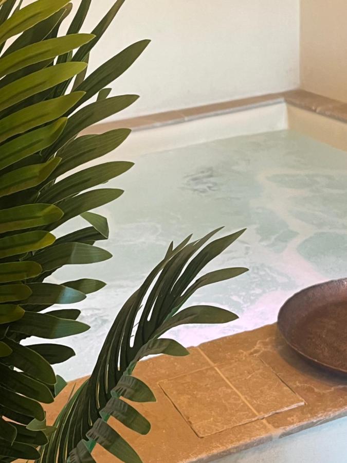 Camilla Luxury Suite オストゥーニ エクステリア 写真